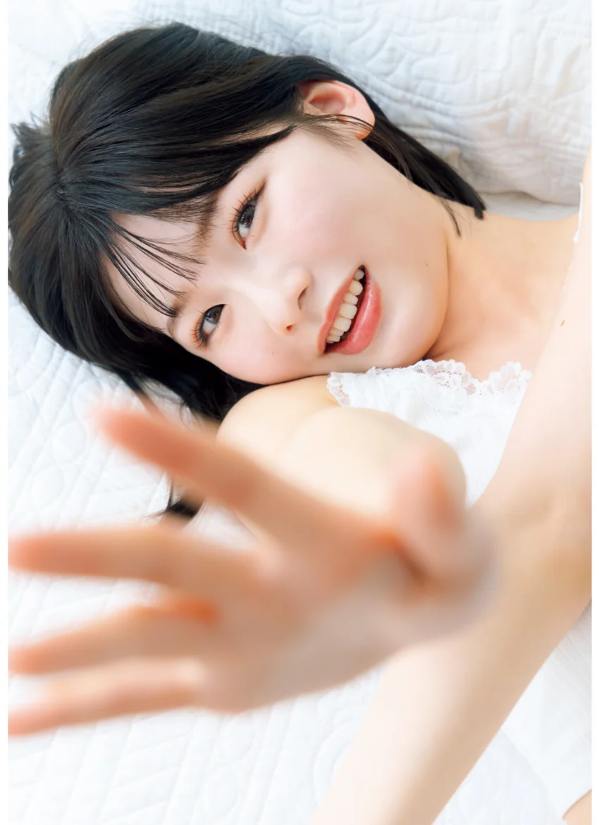 浅井七海1st写真集 ナナミイロ【電子特典付き】 試し読み 13
