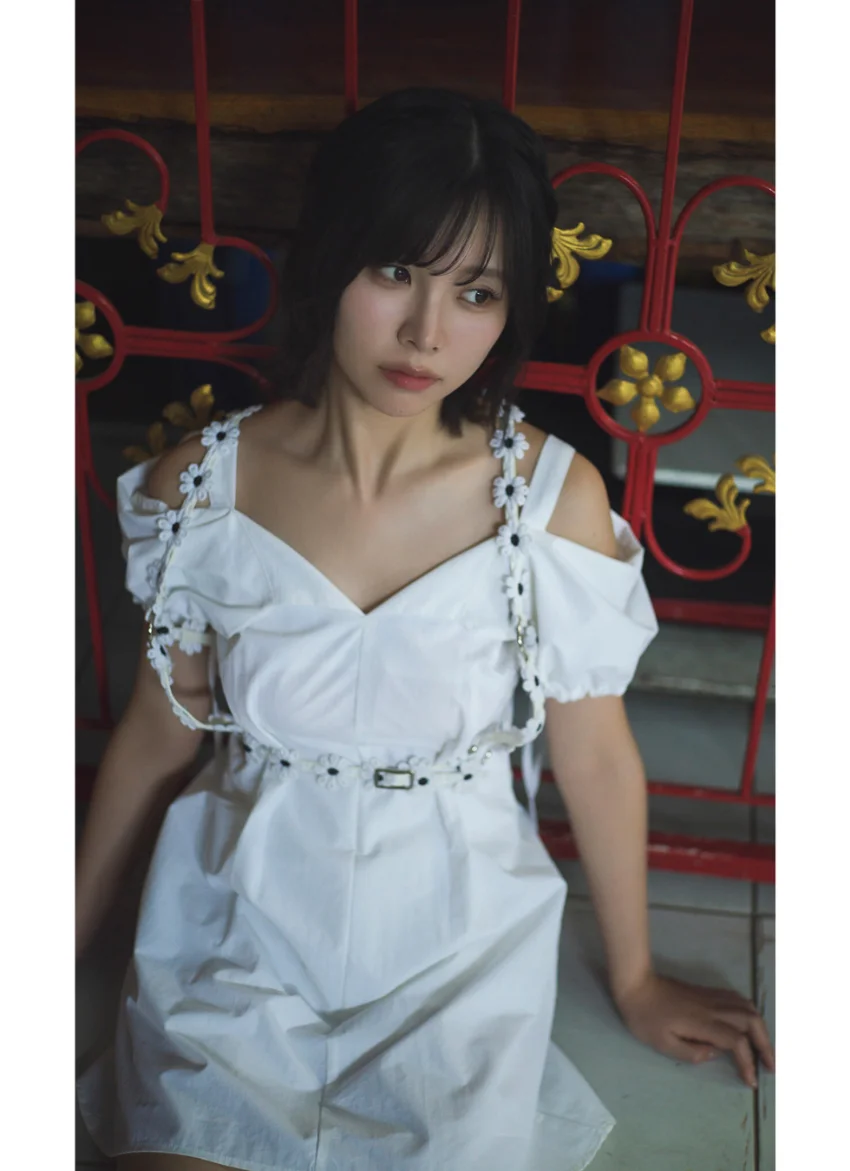 【オールアザー版】Liyuu 2nd写真集 ヒトミ 試し読み 9