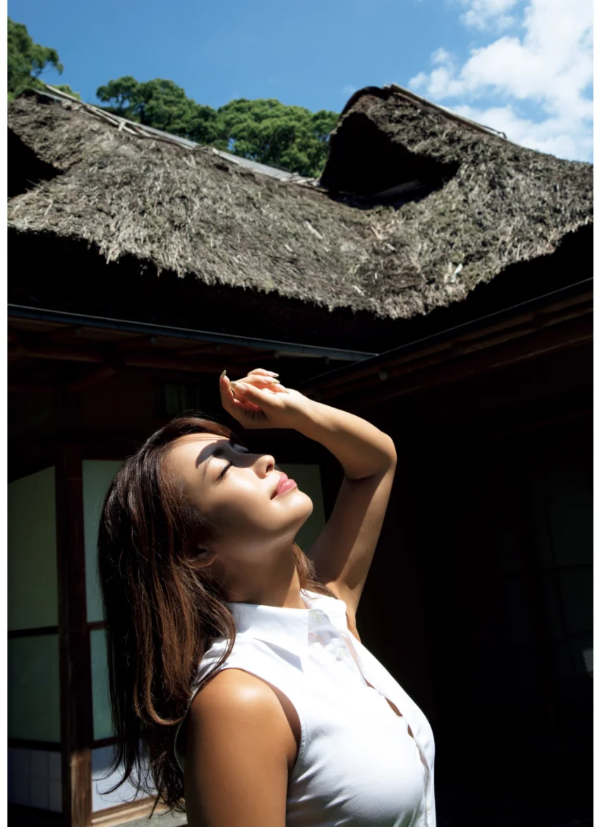橋本梨菜 写真集 『 黒蜜 』 試し読み 5