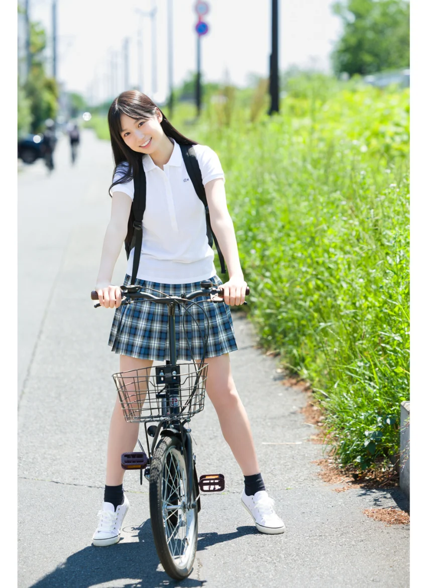 FLASHデジタル写真集 百田汐里 無敵のseventeen！ 試し読み 2