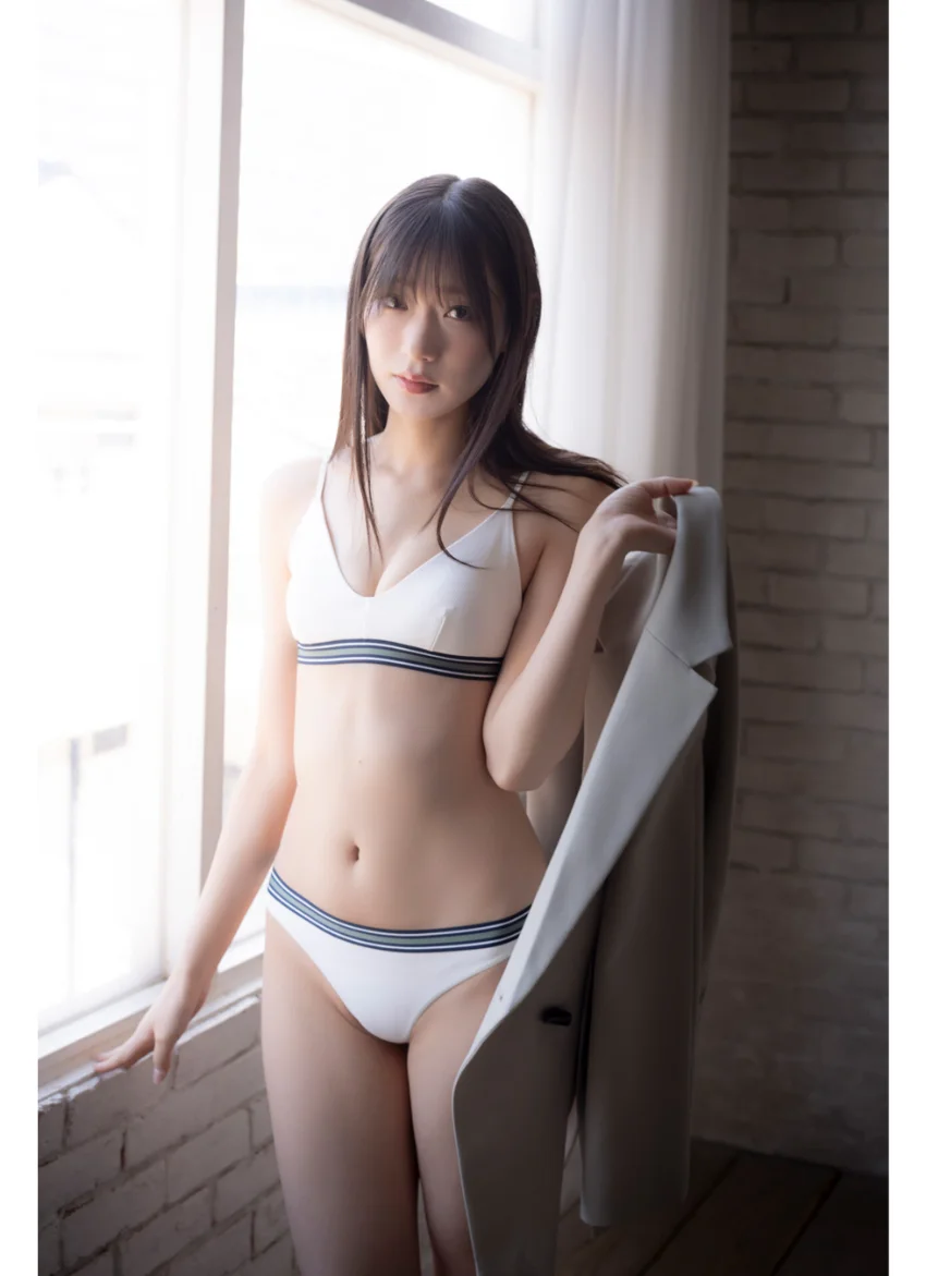 FLASHデジタル写真集 内藤沙季 1stデジタル写真集 女神の報酬 試し読み 2