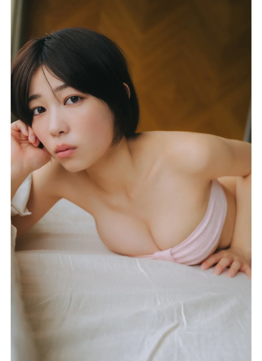 FLASHデジタル写真集 河内裕里 Close to you【「近くて遠い君へ」「君に届くまで」合本版・追加12ページ】 試し読み 6