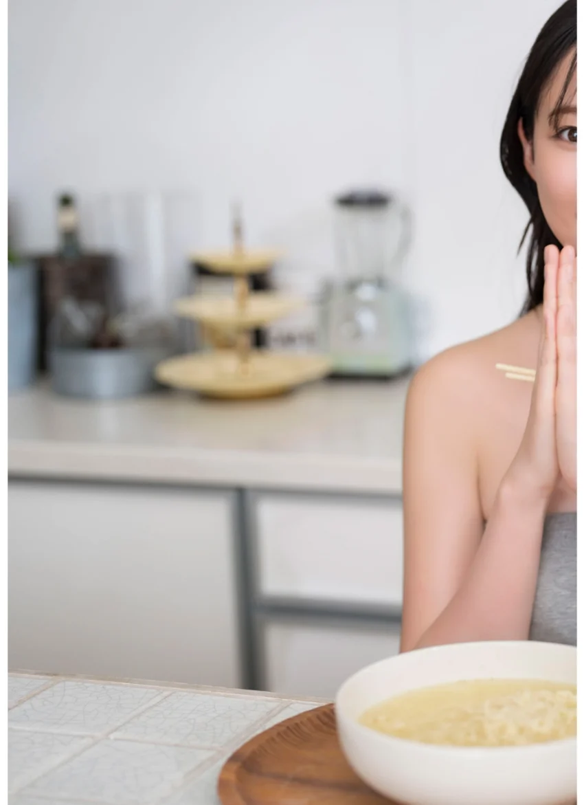 ＜動画特典付き＞「MY FAVORITES」［EAST］ 山崎あみ1 試し読み 7