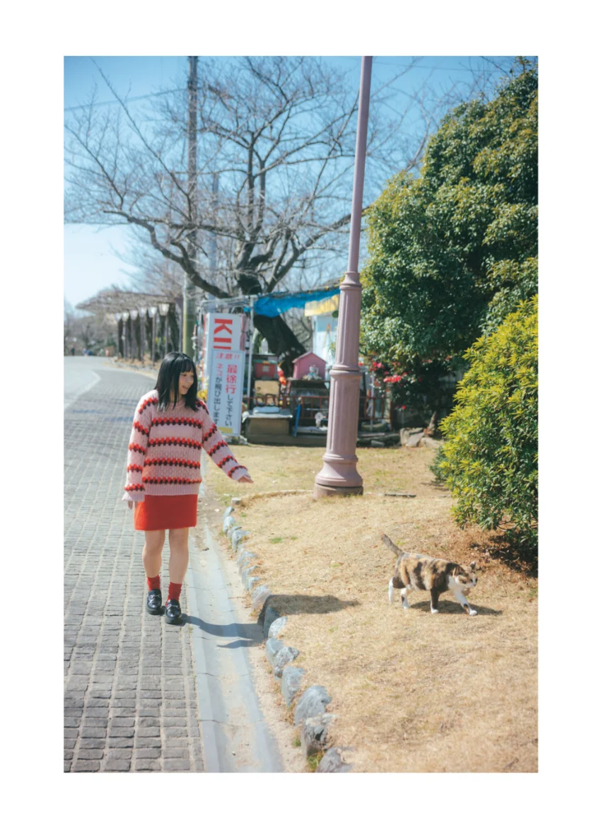 【電子特典画像20ページ付き】アンゴラ村長1st写真集 「標準体型」 試し読み 3