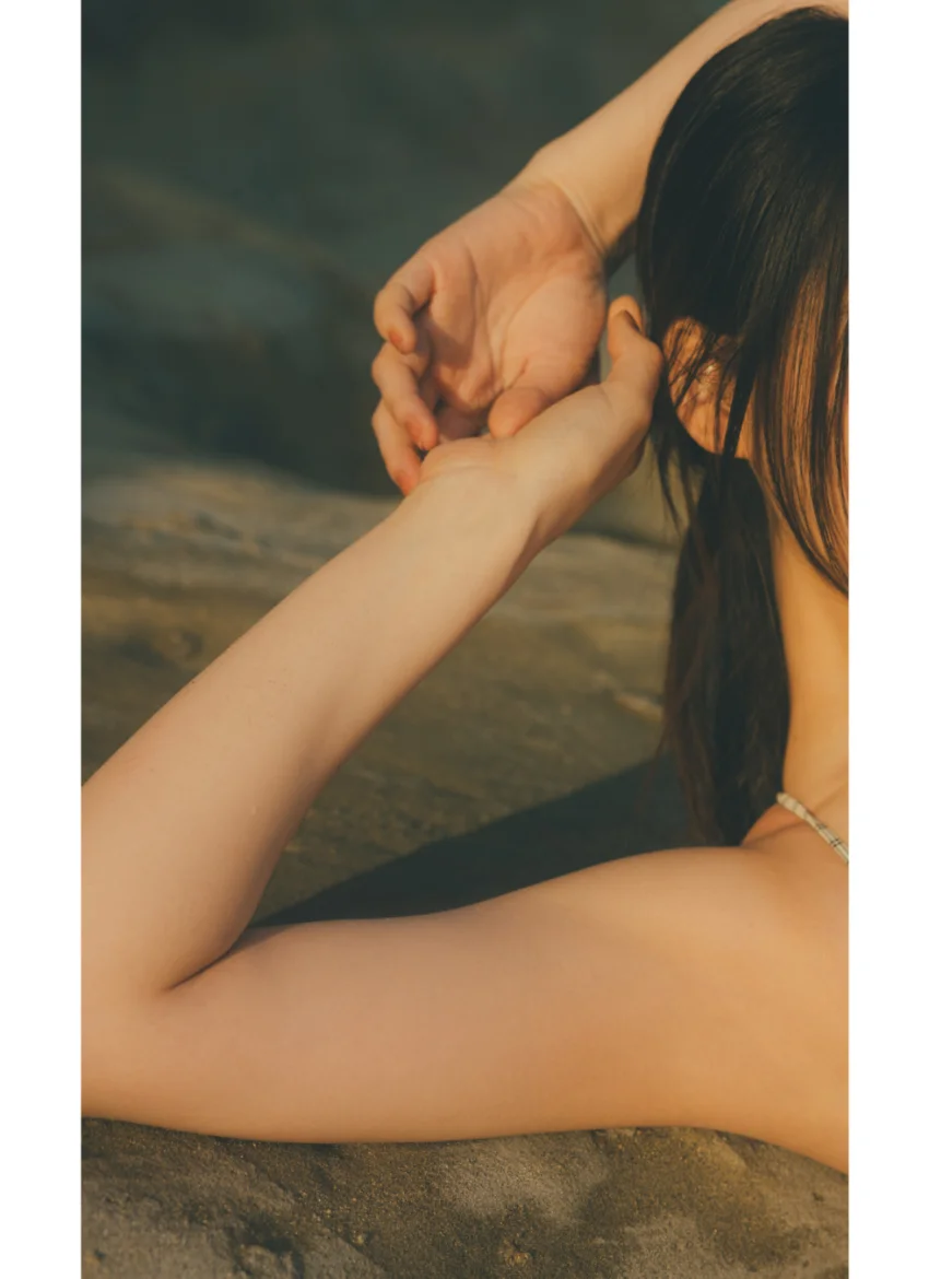 【大増量】相楽伊織写真集「more and more」 試し読み 5