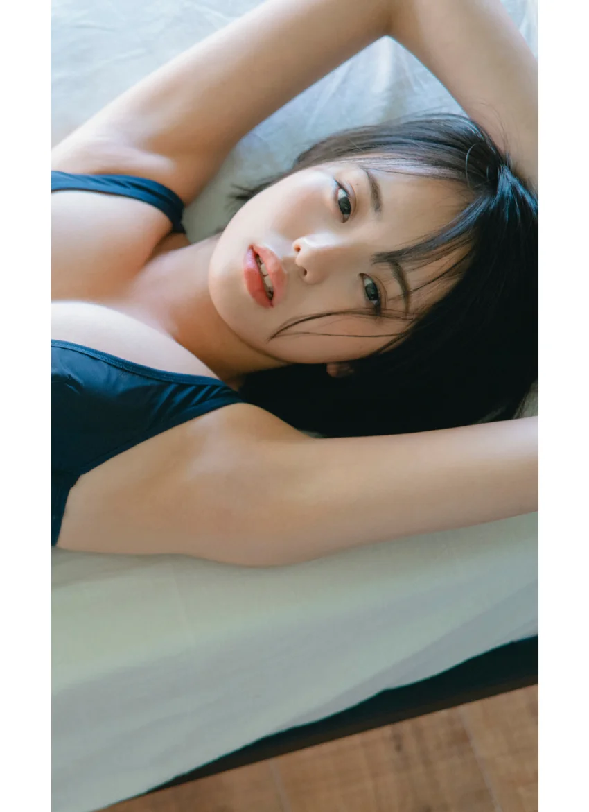 【デジタル限定】真白雪澄写真集「もっと、まっしろに」 試し読み 4