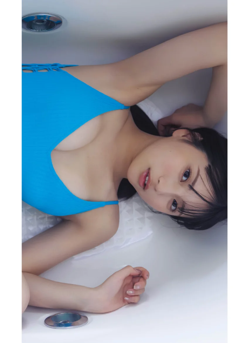 姫野ひなの『週プレ プラス！』アザーカット集「恋する星で〜prologue〜」 試し読み 4