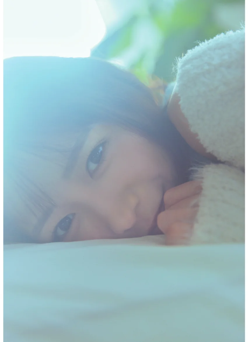 小泉遥香ファースト写真集 はるのとなり。【電子版特典付き】 試し読み 3