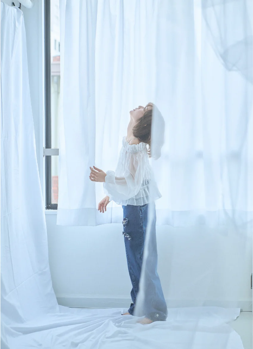 ヒカリ写真集 Hikari， A Light Begins 試し読み 4