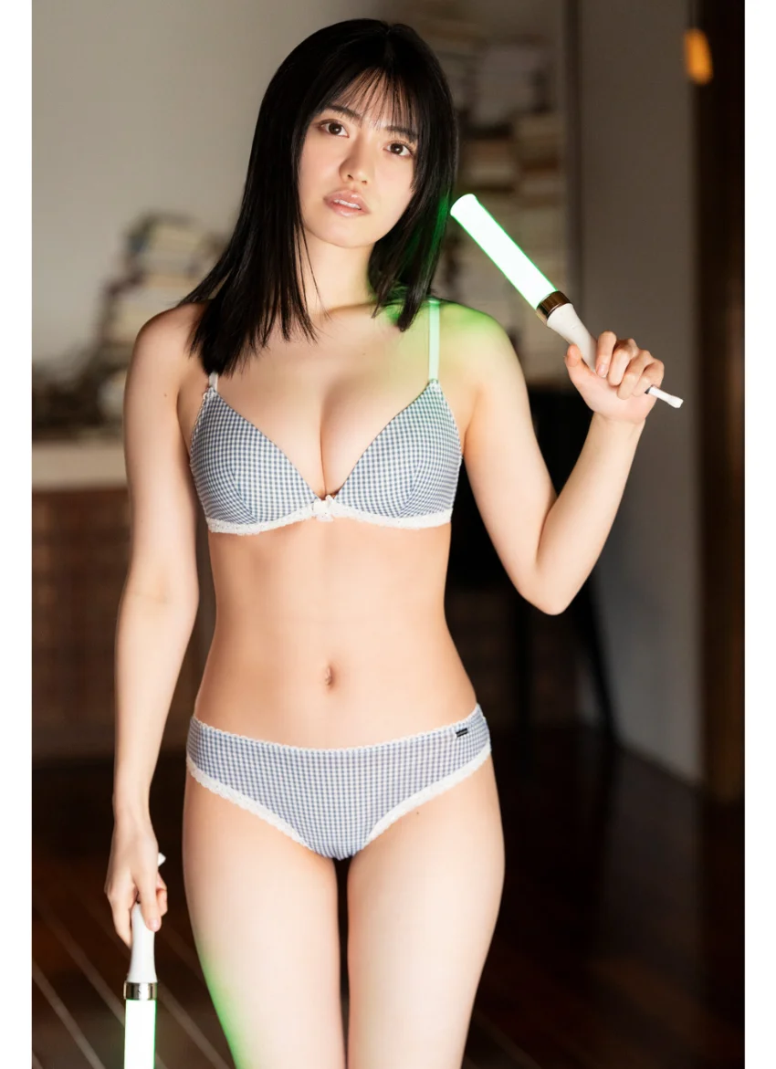 石浜芽衣デジタル写真集 Maybe 試し読み 2