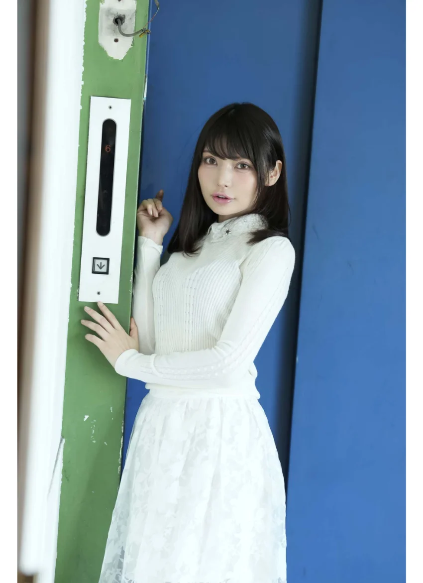 【DMM限定版】似鳥沙也加 デジタル写真集 過激な二面性 試し読み 2