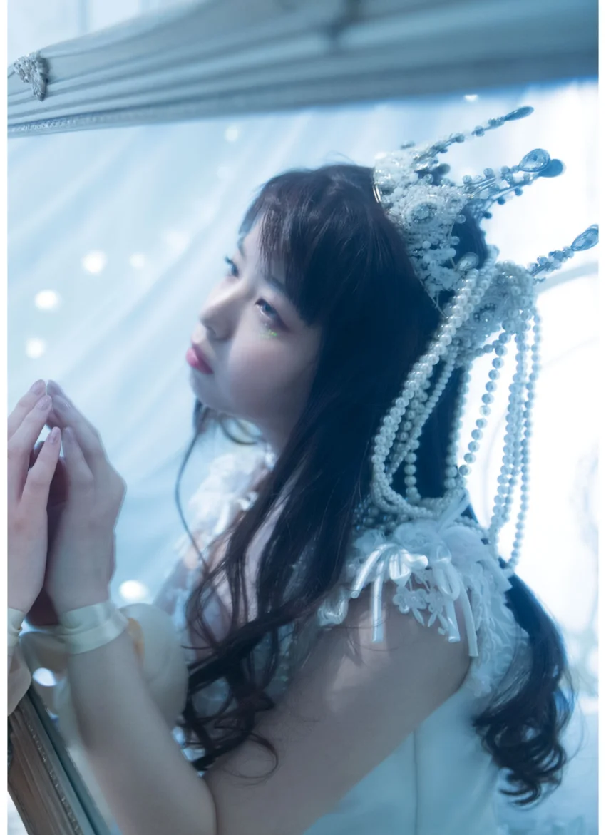 春奈るな1stフォトブック LUNA 試し読み 5