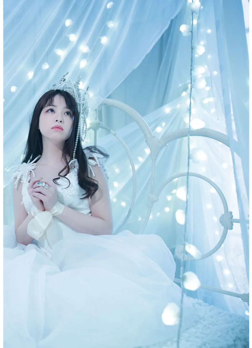 春奈るな1stフォトブック LUNA 試し読み 9