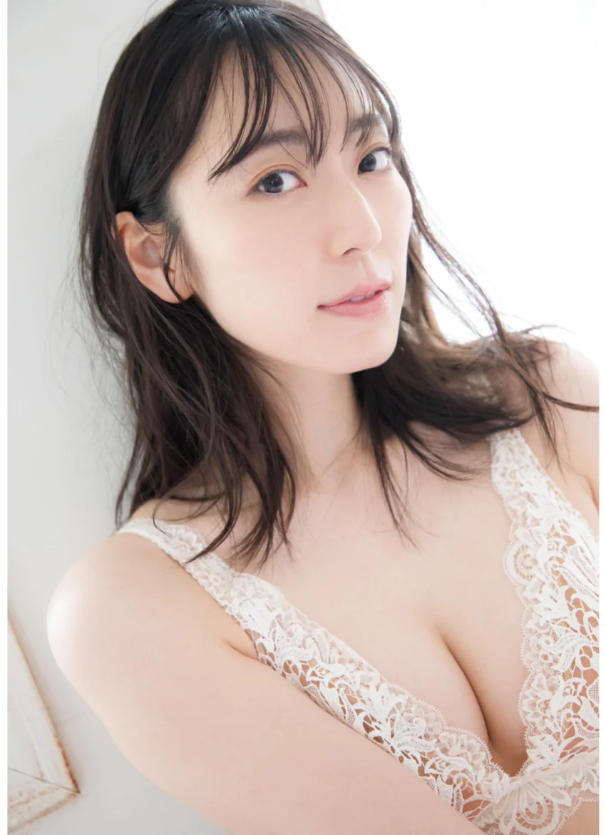 松井咲子1st写真集 咲子【電子特典付き】 試し読み 14