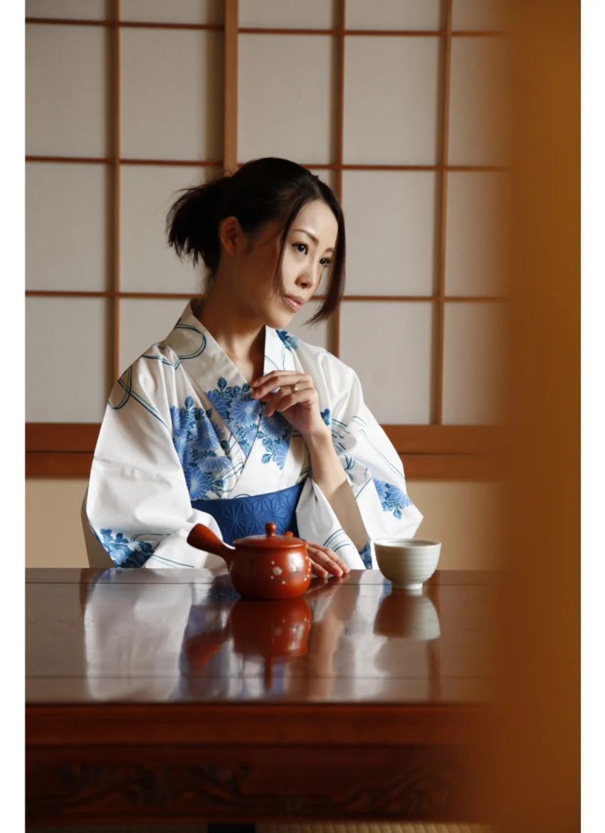 感じる人妻 Vol.2 月岡明菜 試し読み 2