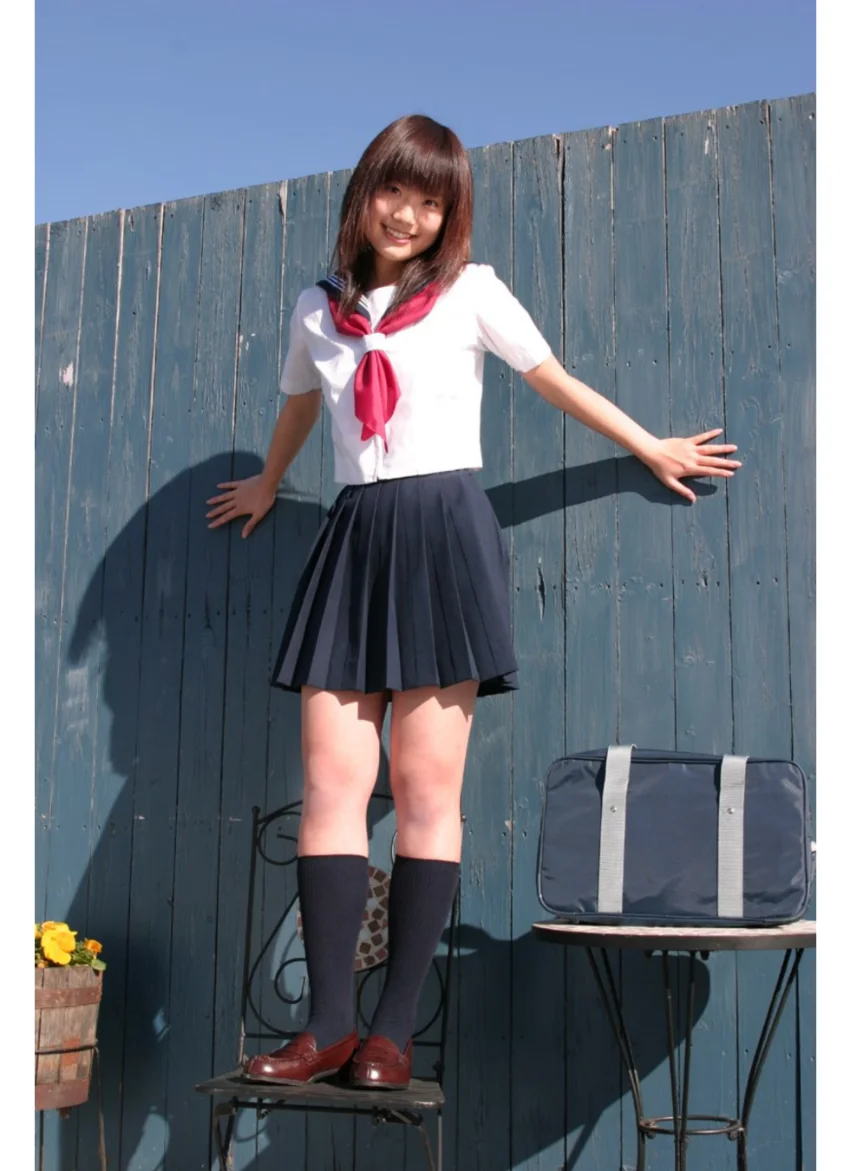 ろりんこ制服美少女 佐倉ゆうな 18歳 試し読み 4