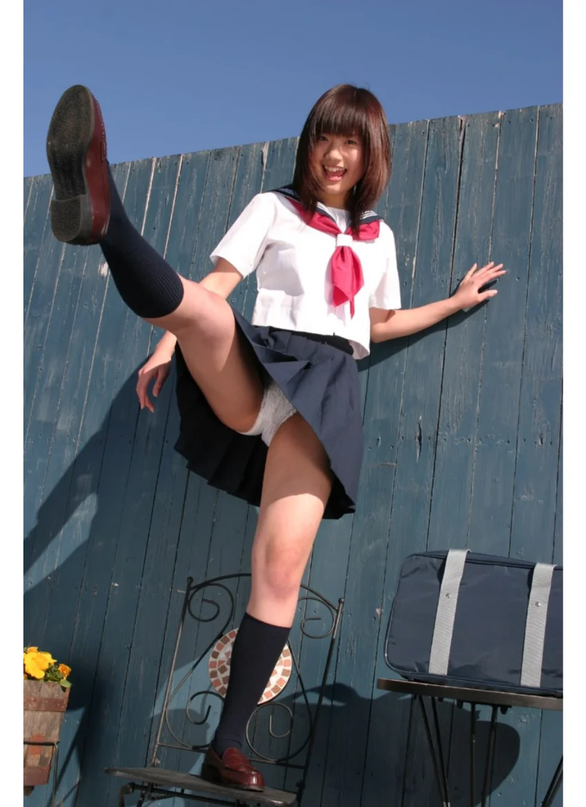 ろりんこ制服美少女 佐倉ゆうな 18歳 試し読み 5
