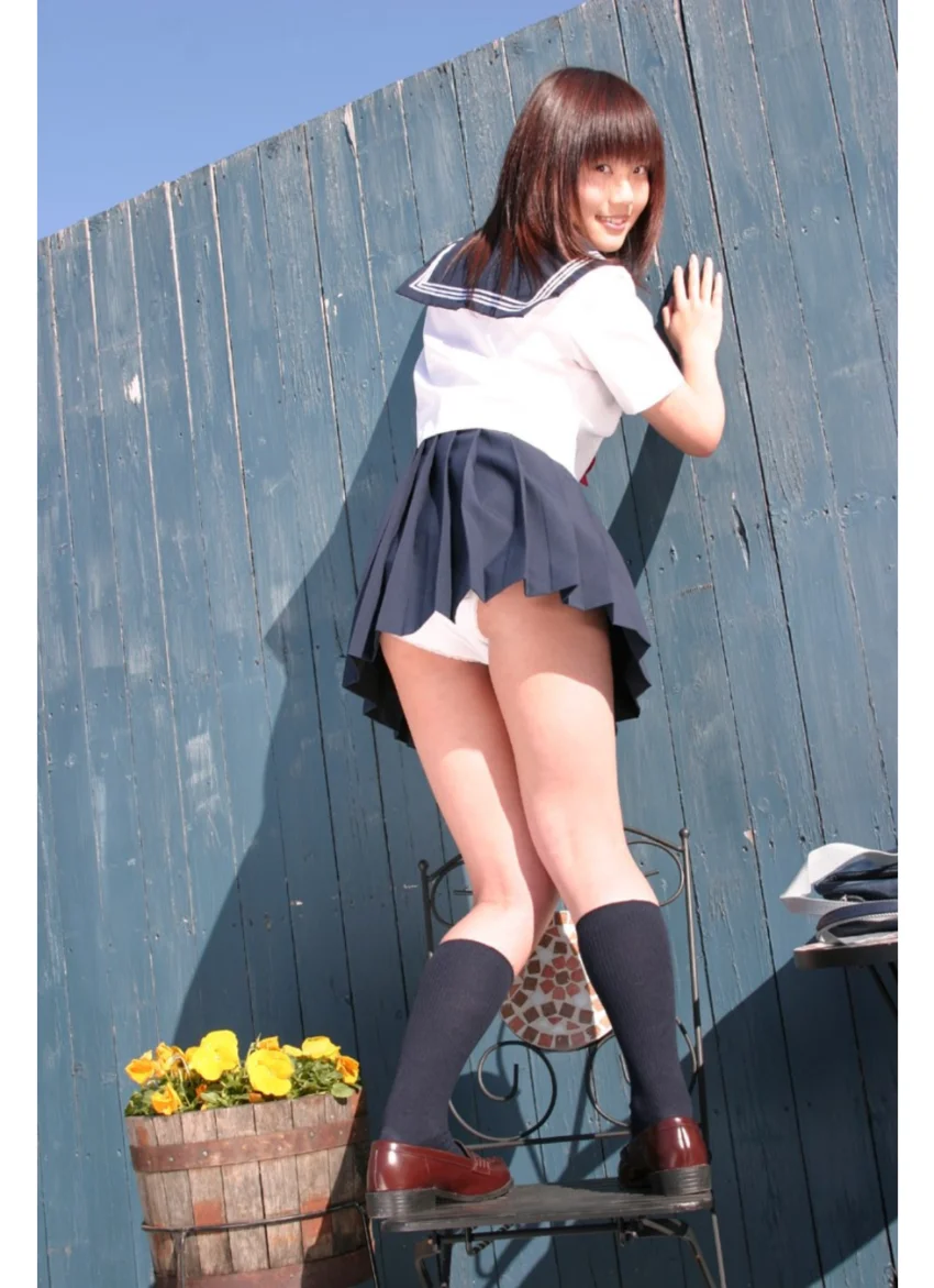 ろりんこ制服美少女 佐倉ゆうな 18歳 試し読み 6