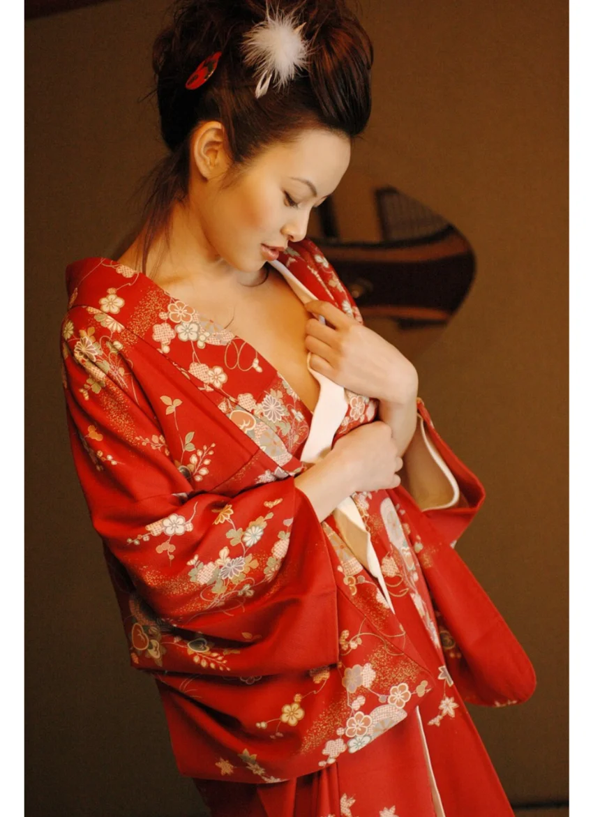 艶〜glossy〜 諸岡愛美 試し読み 6
