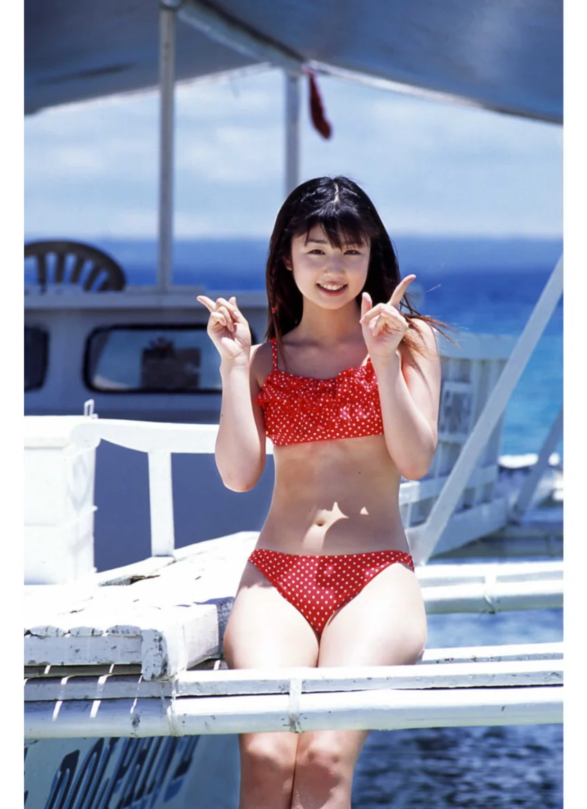 小倉優子写真集「Sweetie Fruity」 試し読み 8