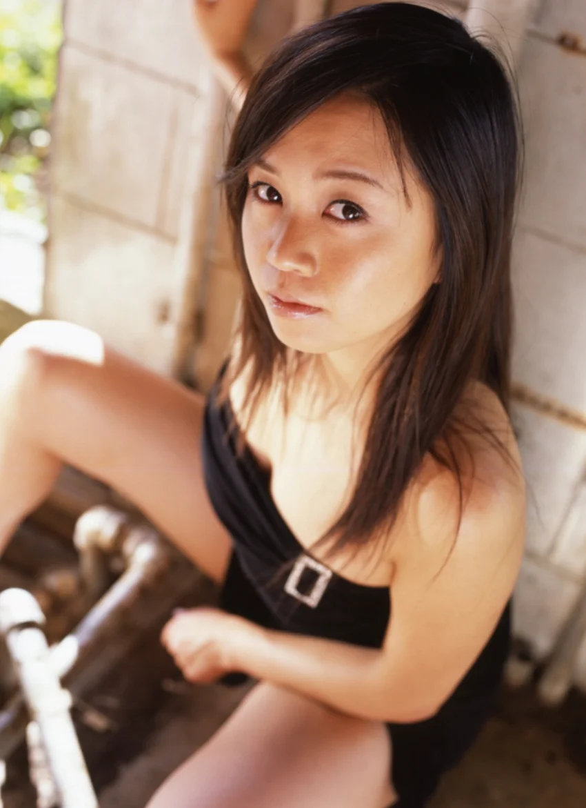 神徳由女写真集「ドリームオブU」 試し読み 4