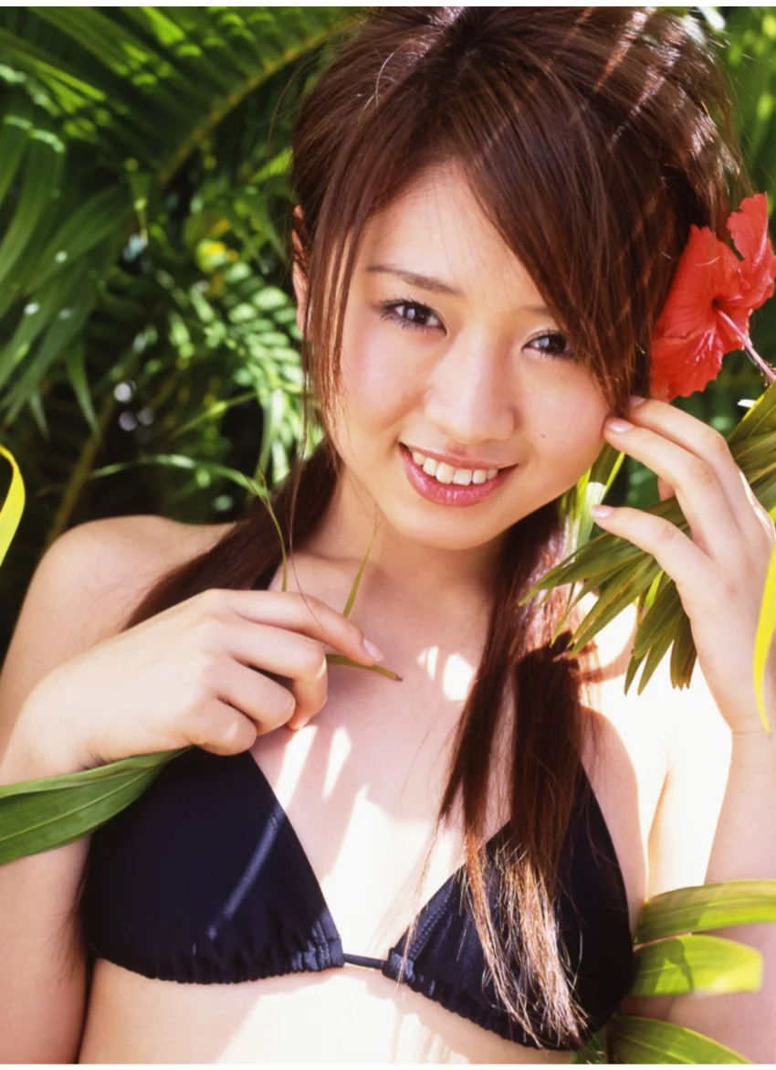 松林菜々見写真集「NaNaふしぎ」 試し読み 4