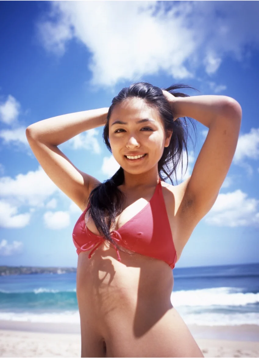 川村ゆきえ写真集「ゆっきータイフーン」 試し読み 6