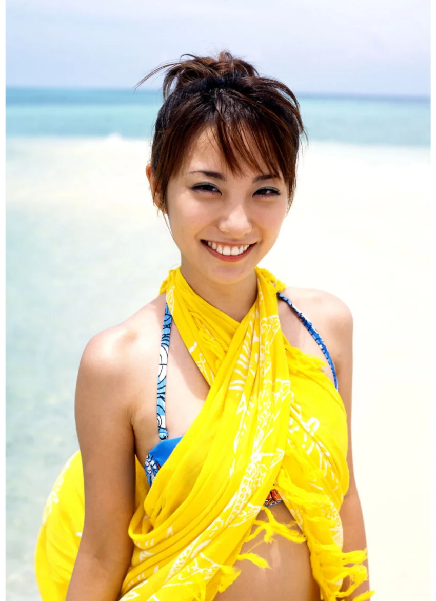 山本梓写真集「あずらいく・・・。」 試し読み 5
