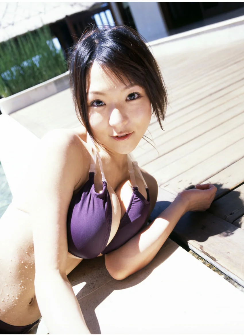 堀井美月写真集「華みずき」 試し読み 7