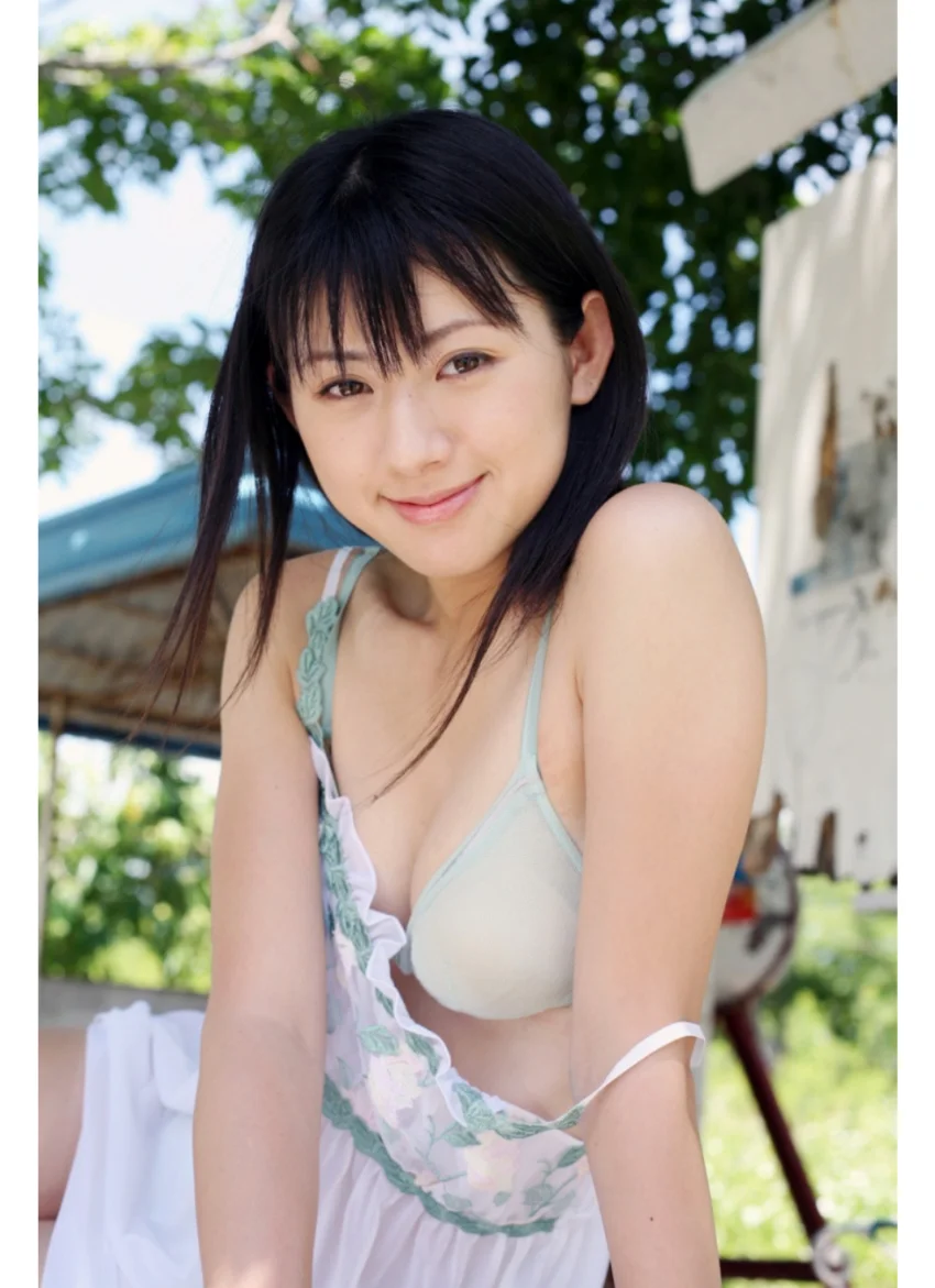 稲生美紀写真集「だいすき。」 試し読み 6