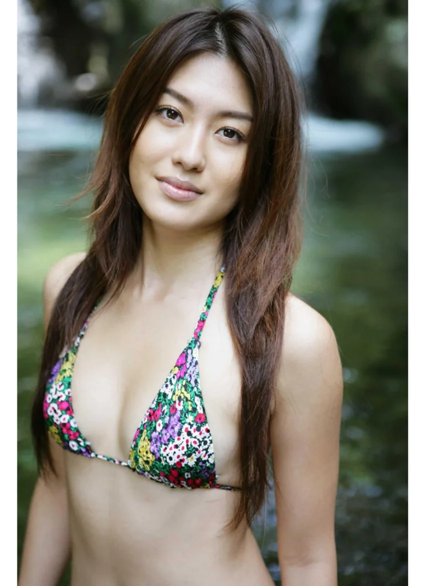 矢吹春奈写真集「Flare」 試し読み 2