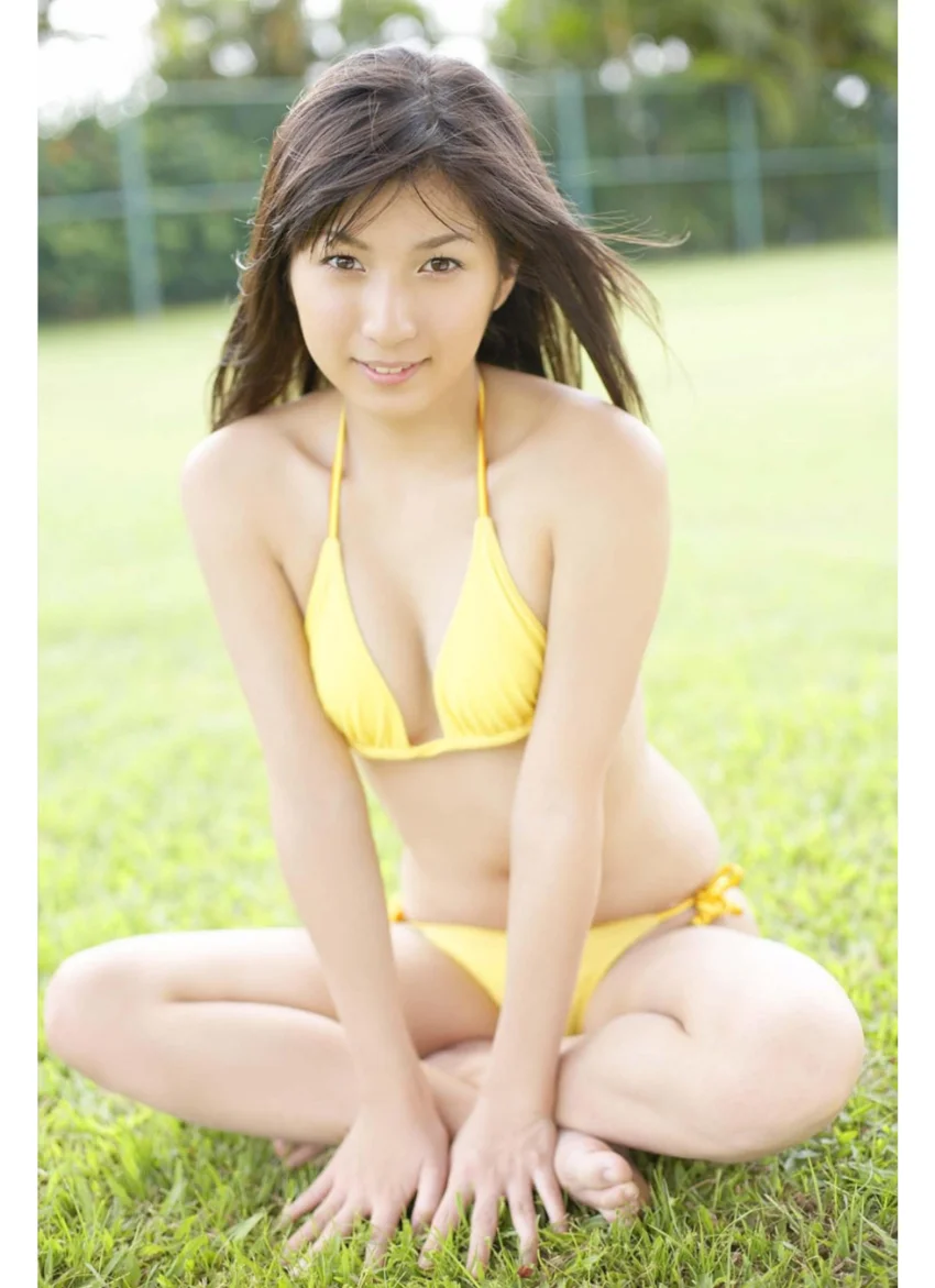 小田あさ美写真集「あさ美ING」 試し読み 2