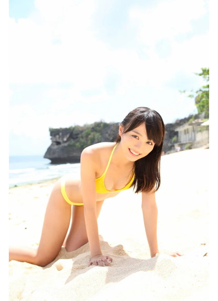 内田理央写真集「おとなりお」 試し読み 4
