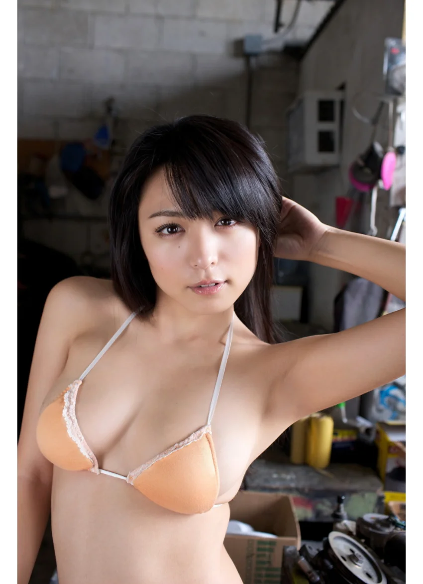 川村ゆきえ写真集「恋、あなたと」 試し読み 8