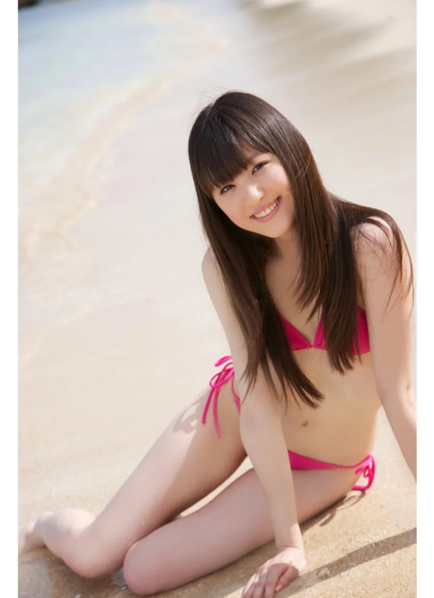 船岡咲写真集「君咲くや南の島」 試し読み 7
