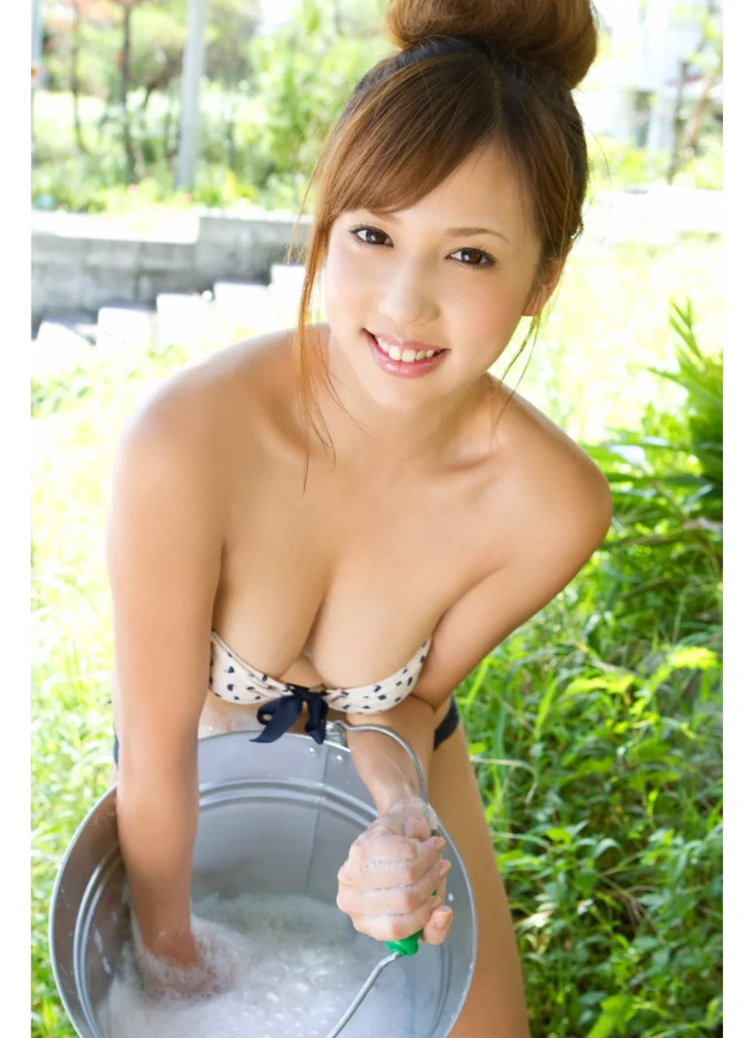 丸高愛実写真集「まなみいろ3」 試し読み 6