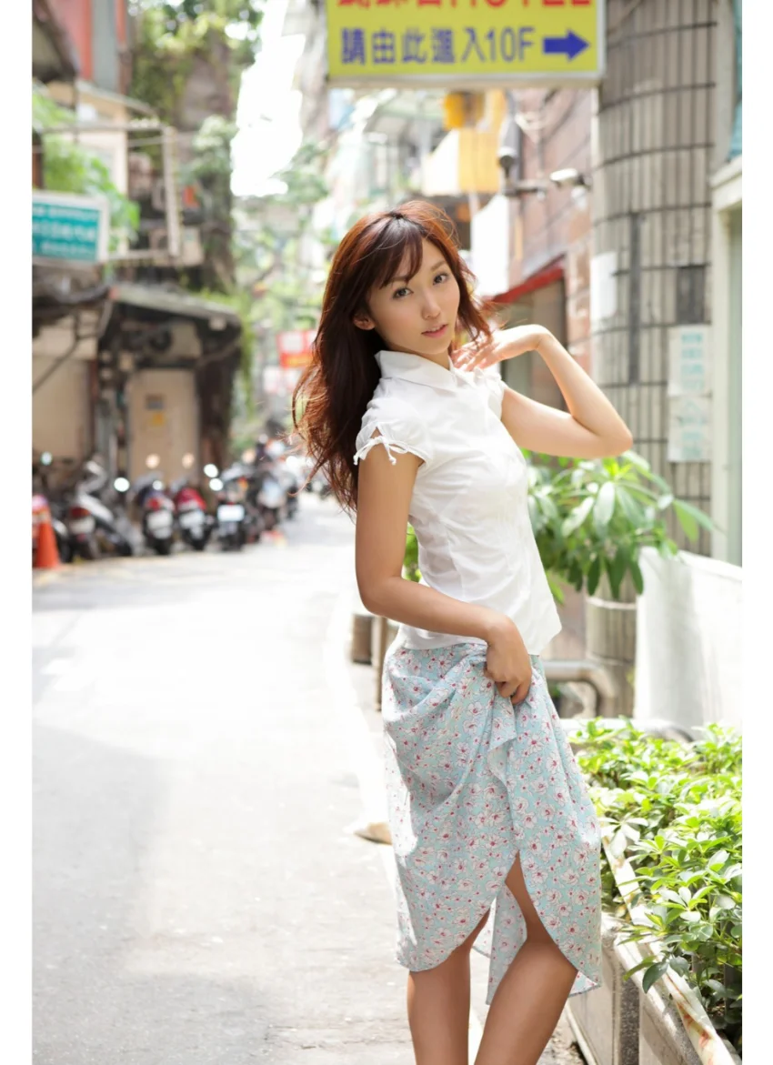 吉木りさ写真集「花姑〜kako〜」 試し読み 7