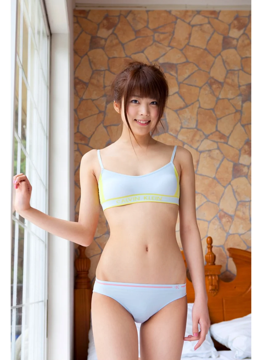 村上まりな「まりな〜美脚天使」 試し読み 7