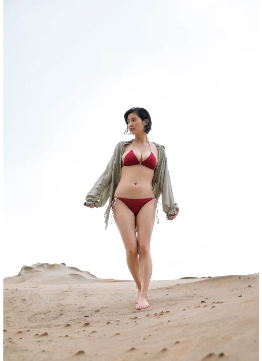 出口亜梨沙ファースト写真集『EXIT』 試し読み 4