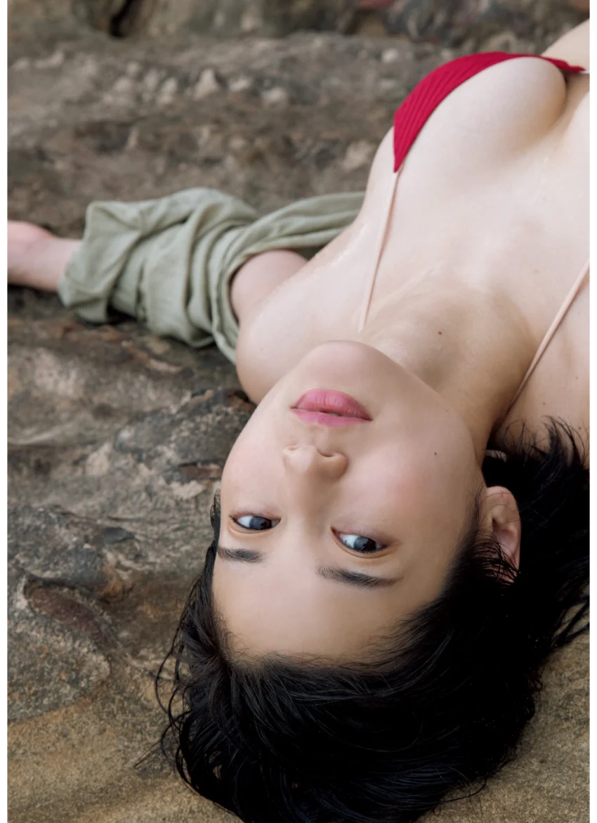 出口亜梨沙ファースト写真集『EXIT』 試し読み 7