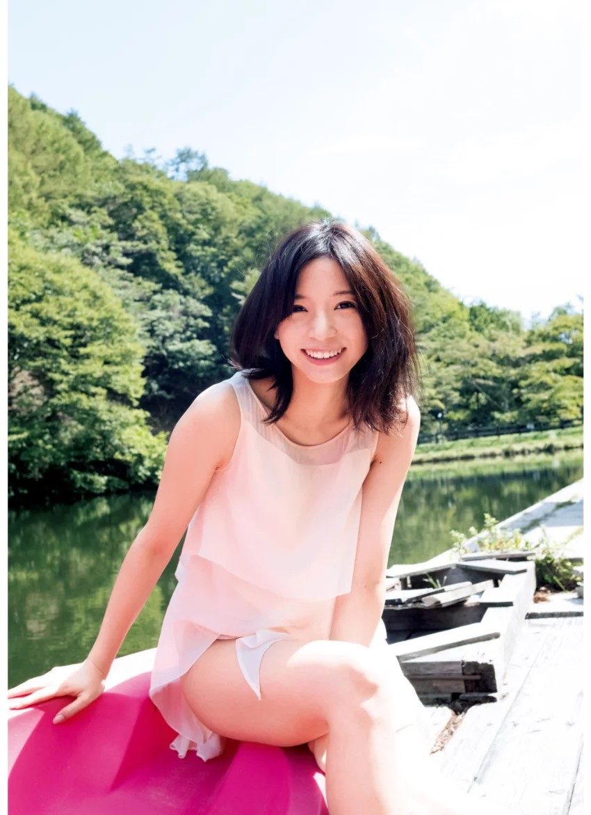 入来茉里写真集『I’m a？』 試し読み 9