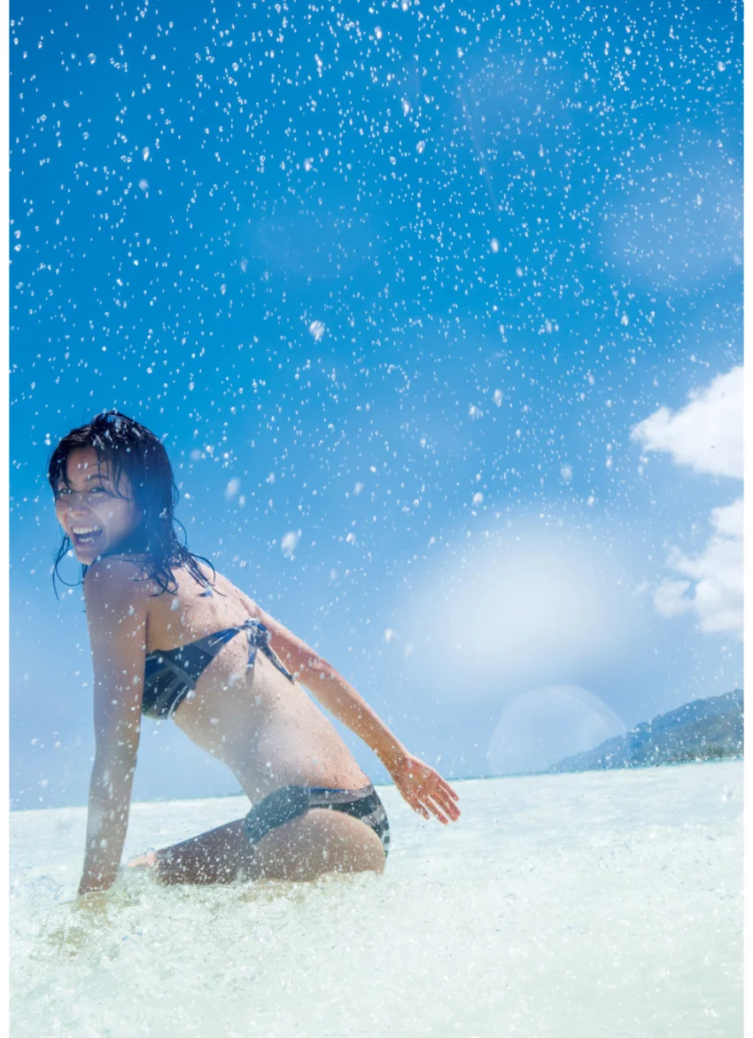 本仮屋ユイカ 写真集『 mahana （マハナ） 』 試し読み 3