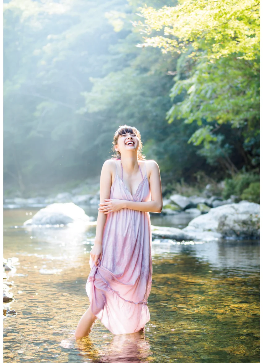 新川優愛 写真集 『 Atlas 』 試し読み 6