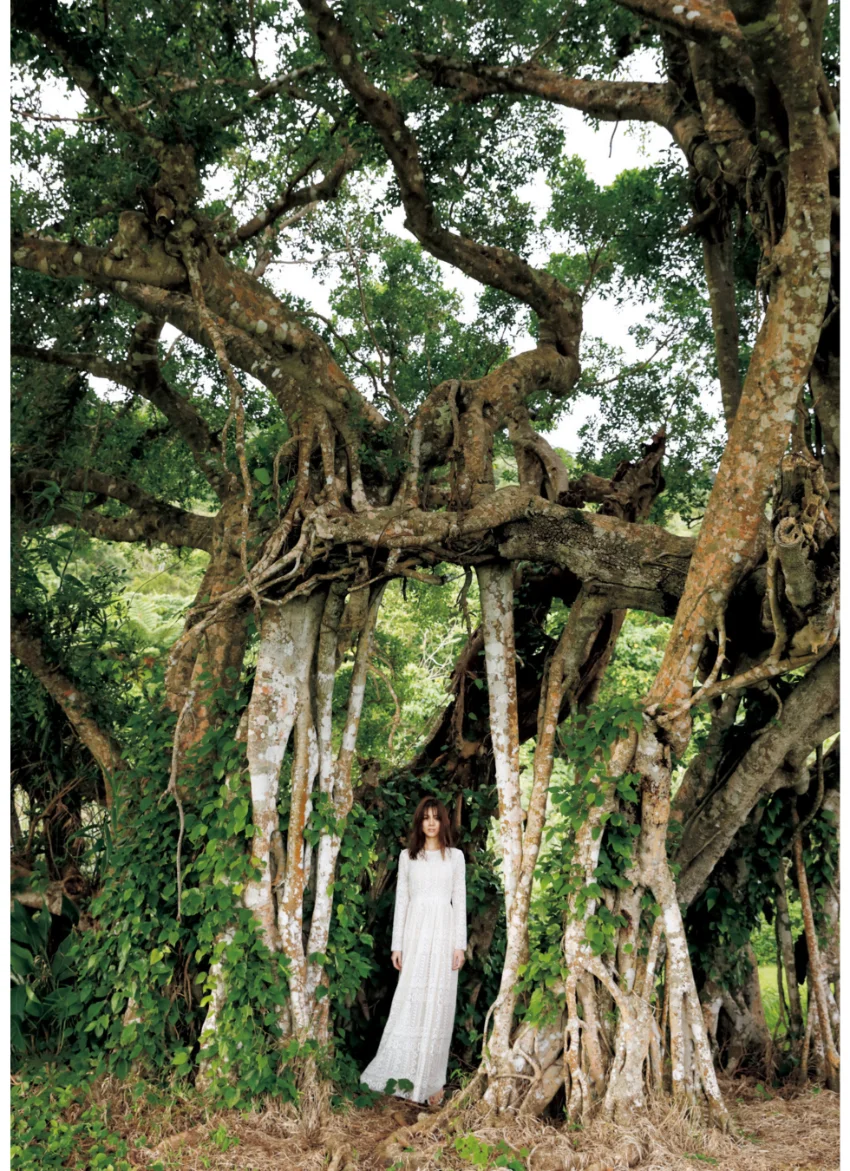 安座間美優 ファースト写真集 『 Mew 』 試し読み 3
