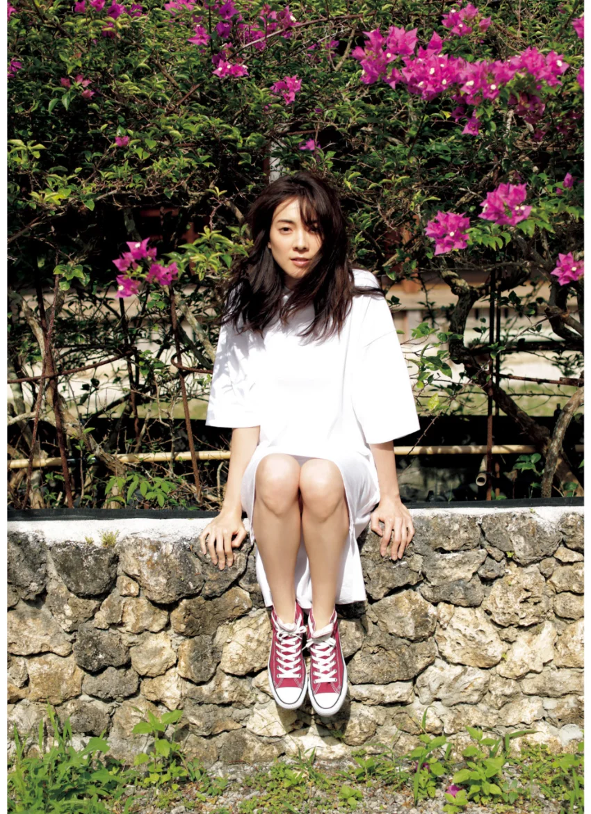 安座間美優 ファースト写真集 『 Mew 』 試し読み 12