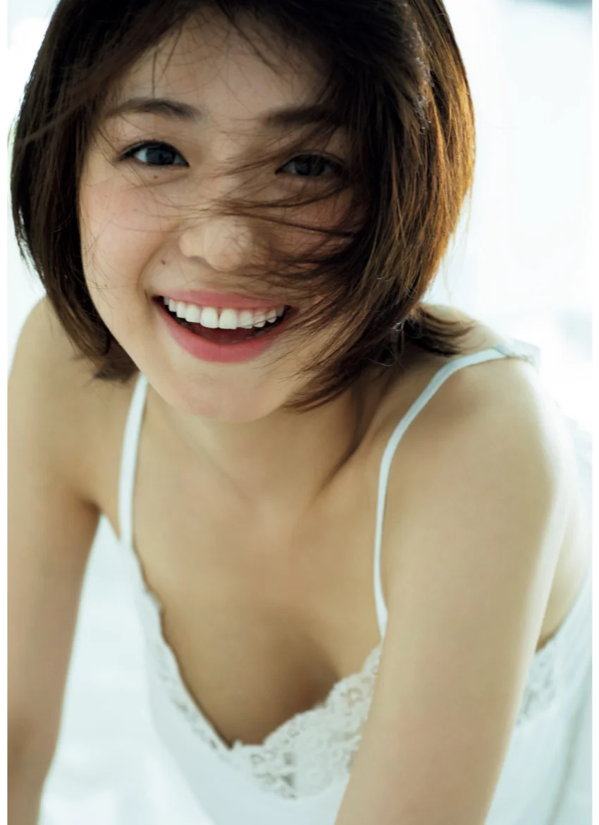中村静香 写真集 『 Hao！ 』 試し読み 13