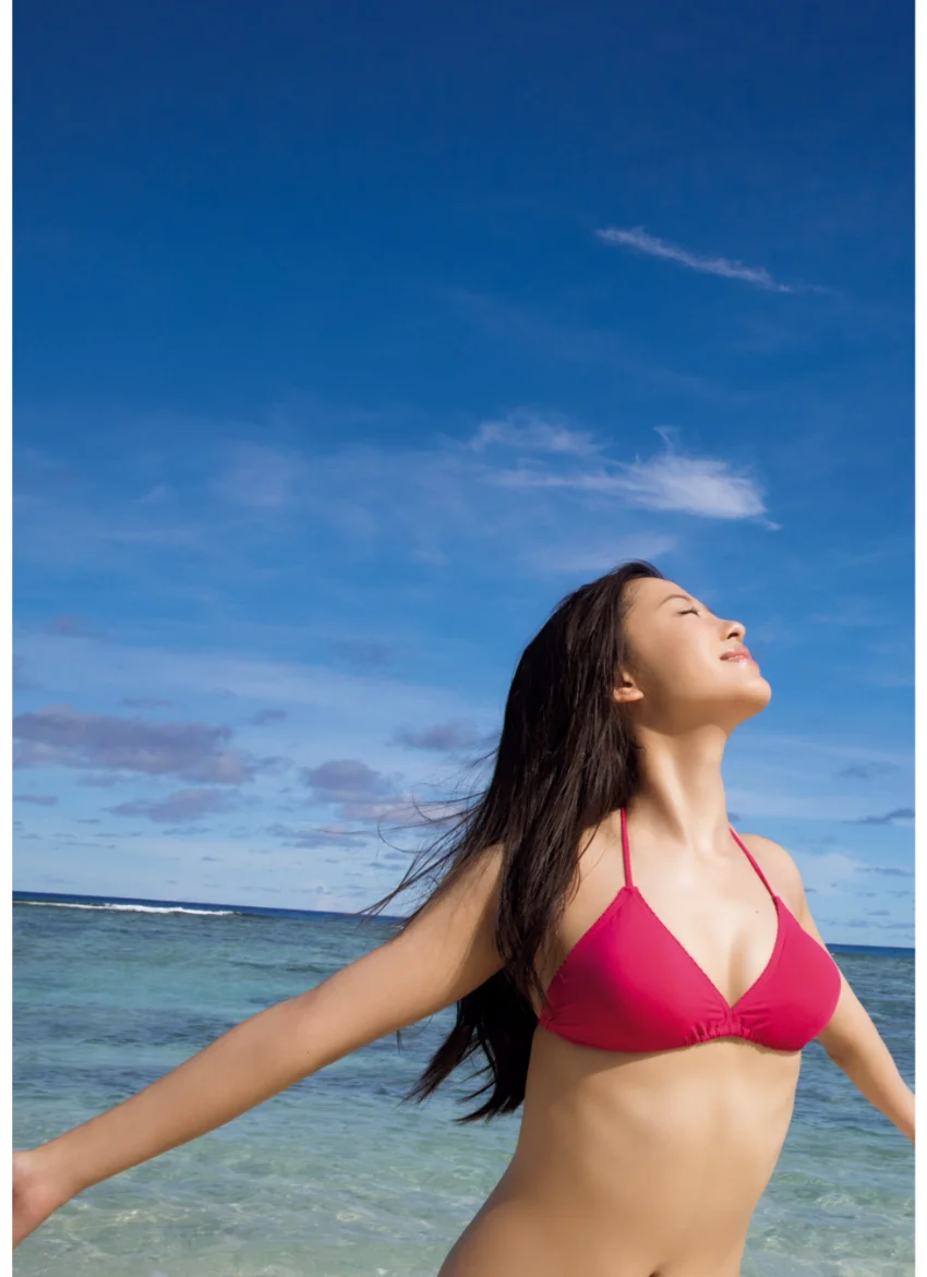 小田さくら 写真集 『 Sakura Breeze 』 試し読み 3