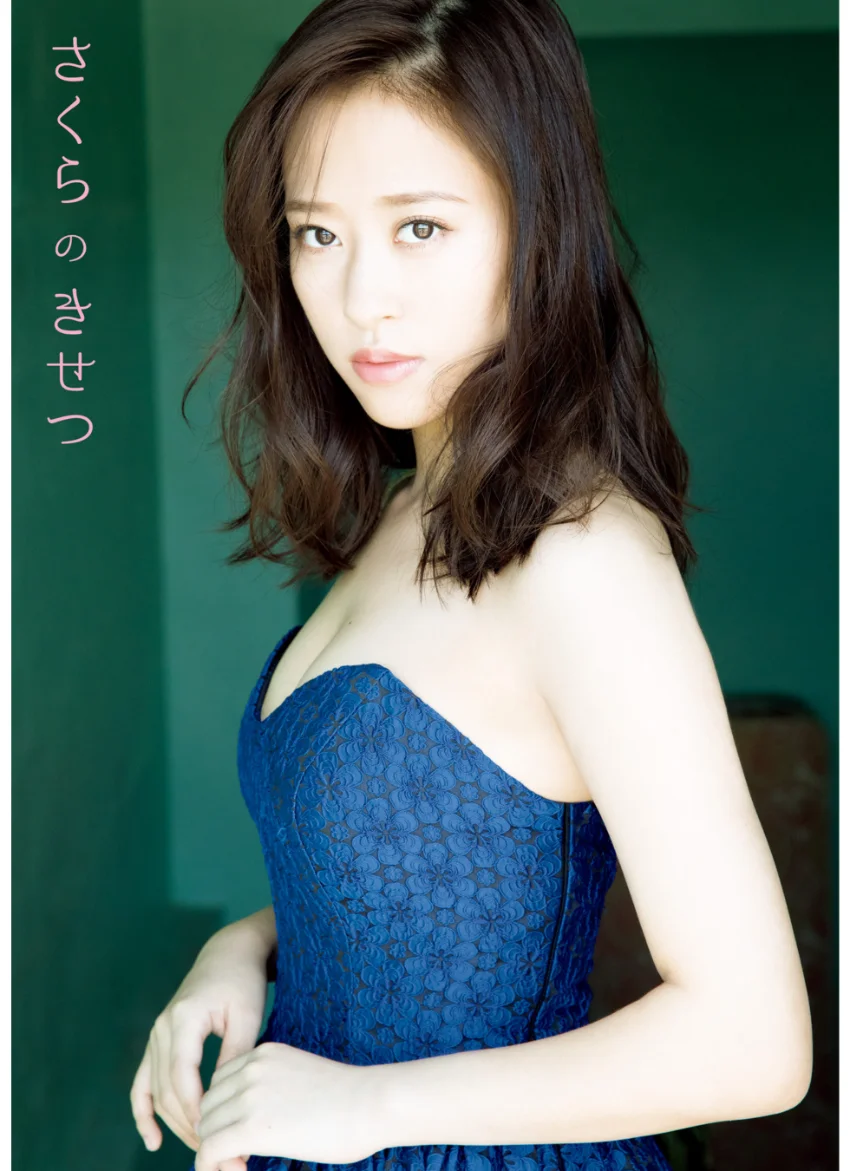 小田さくら 写真集 『 さくらのきせつ 』 試し読み 1