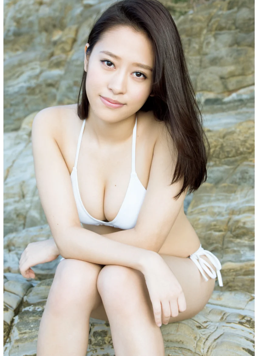 小田さくら 写真集 『 さくらのきせつ 』 試し読み 11