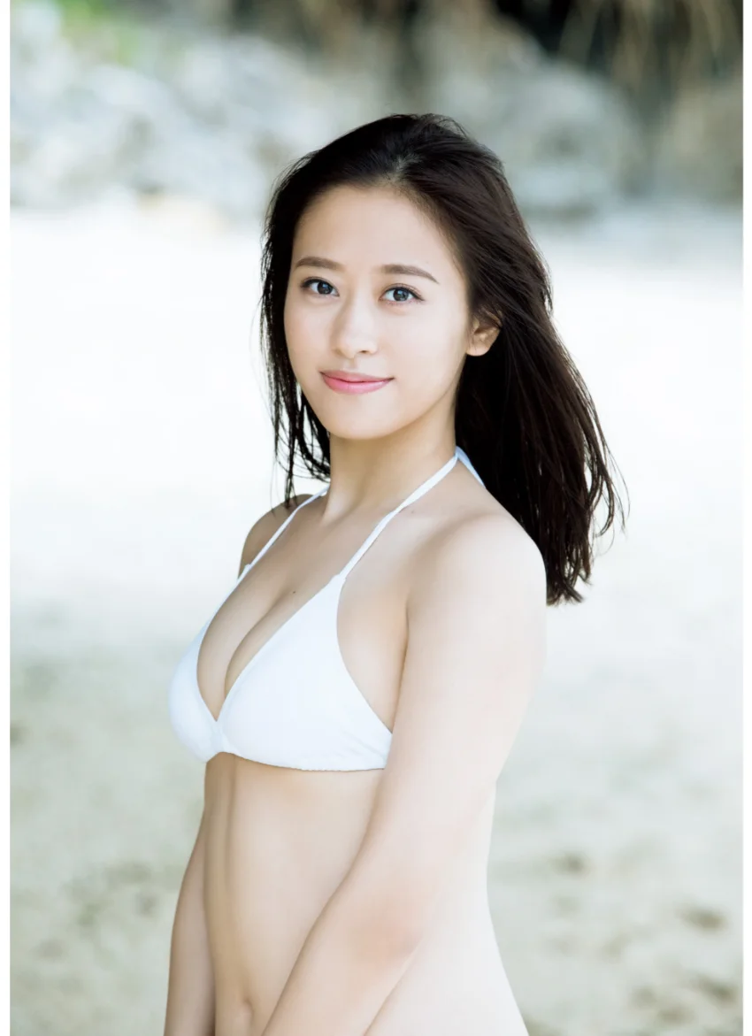 小田さくら 写真集 『 さくらのきせつ 』 試し読み 16